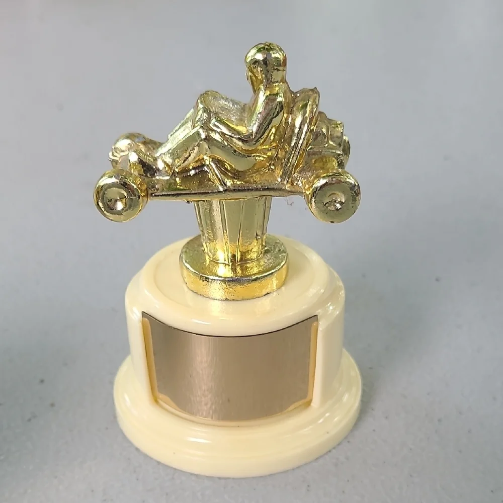 Gold‎ Trophy Figurine Go Kart